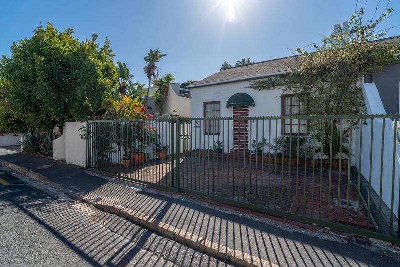 2 Bedroom Property for Sale in Harfield Village Western Cape